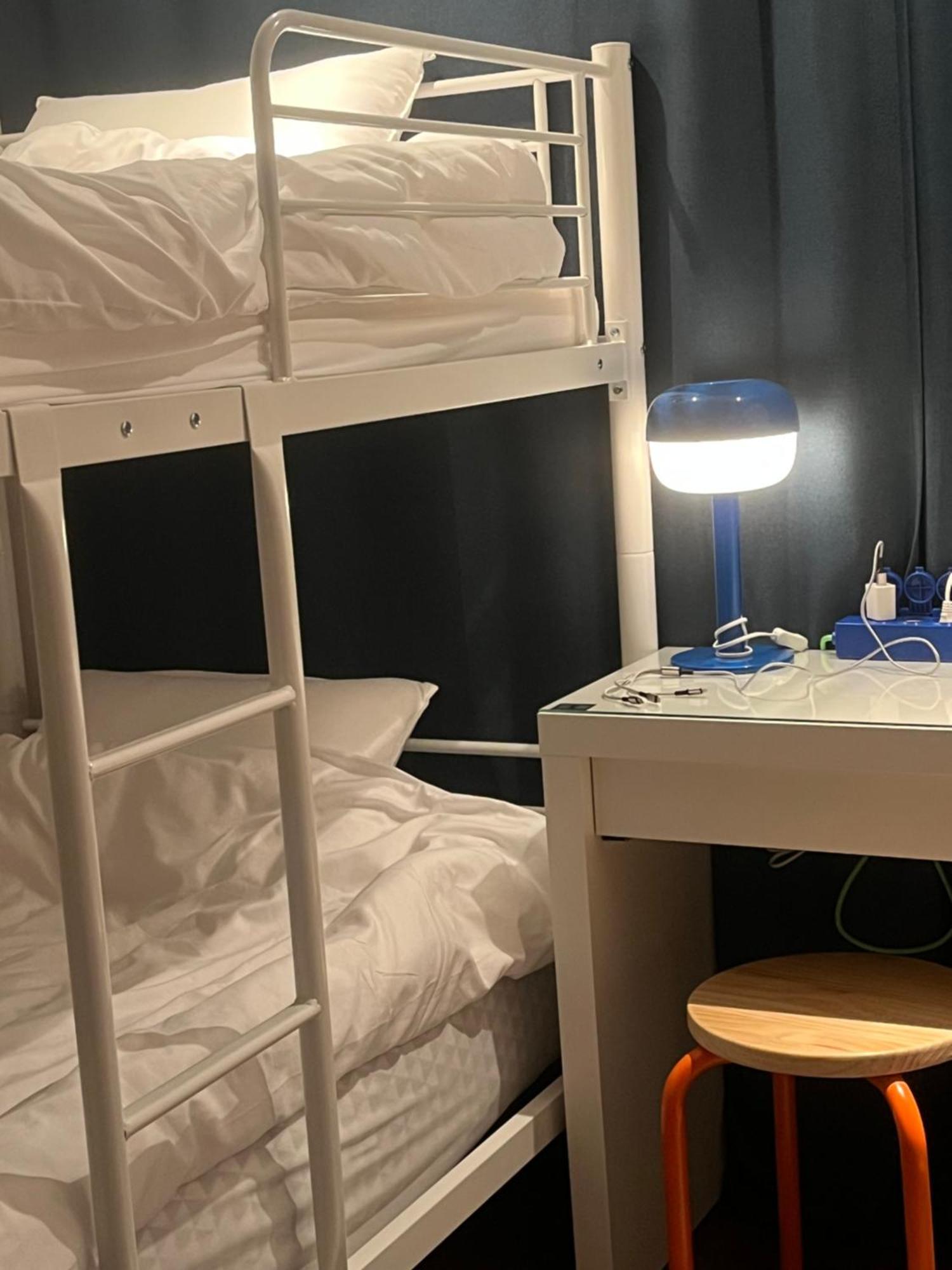 Near Hongdae, Shinchon-two Super Single Beds- Apartment *